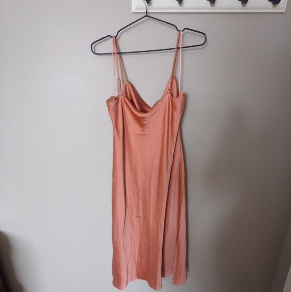 Express slip dress peach - Picture 6 of 7